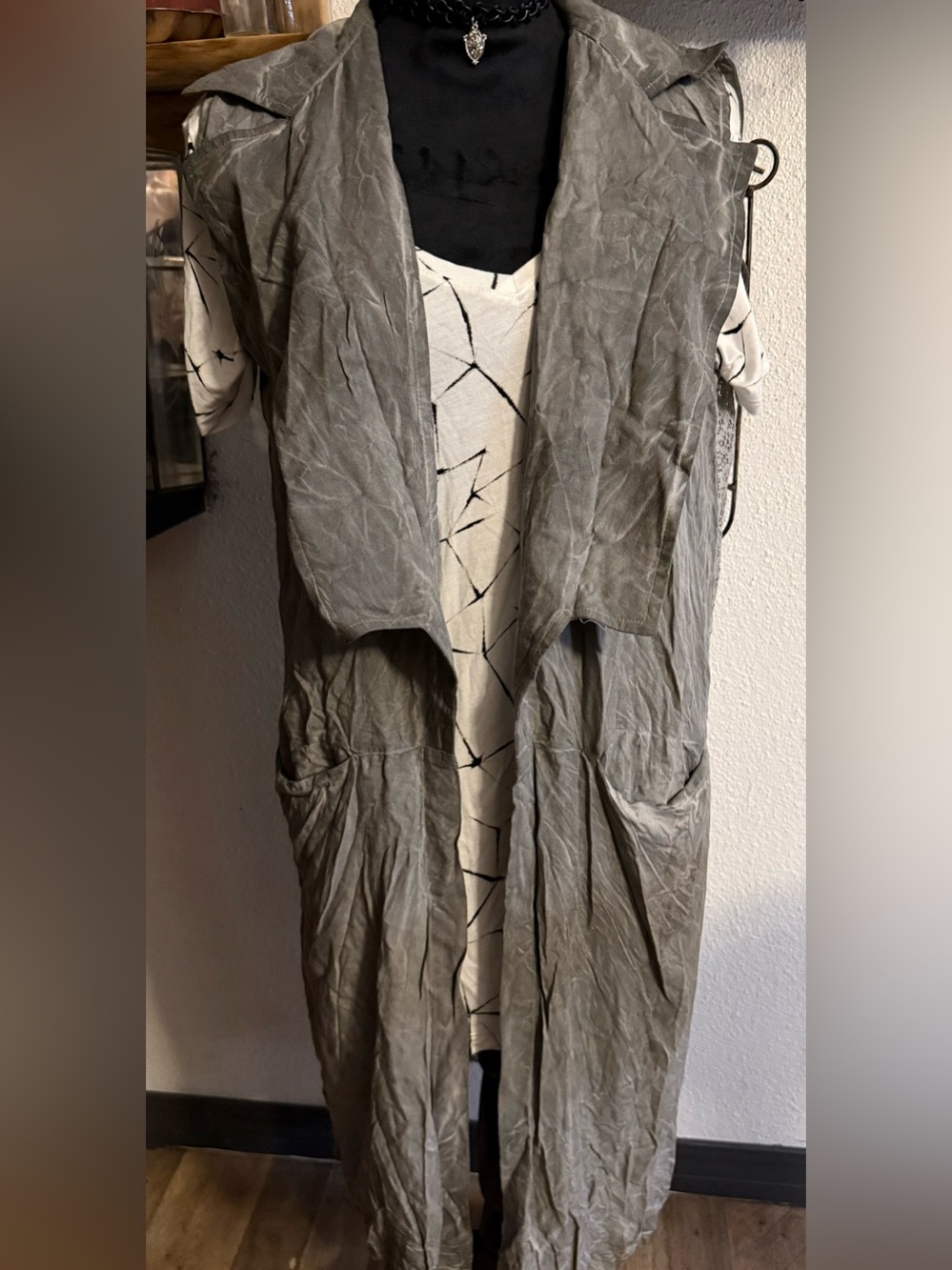 Crosstree Lane Gray Lace Back Sleeveless Duster Vest •Size M• NWT